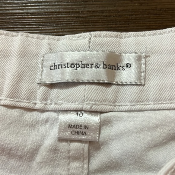 WOMENS CHRISTOPHER & BANKS WHITE CUFFED CAPRIS - Picture 2 of 4